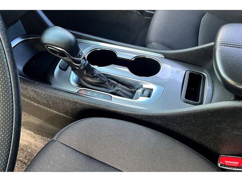 Used 2022 Chevrolet Malibu LT image 15