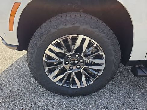 New 2026 Chevrolet Tahoe Z71 w/ Z71 Off-Road Package AWD/4WD image 34