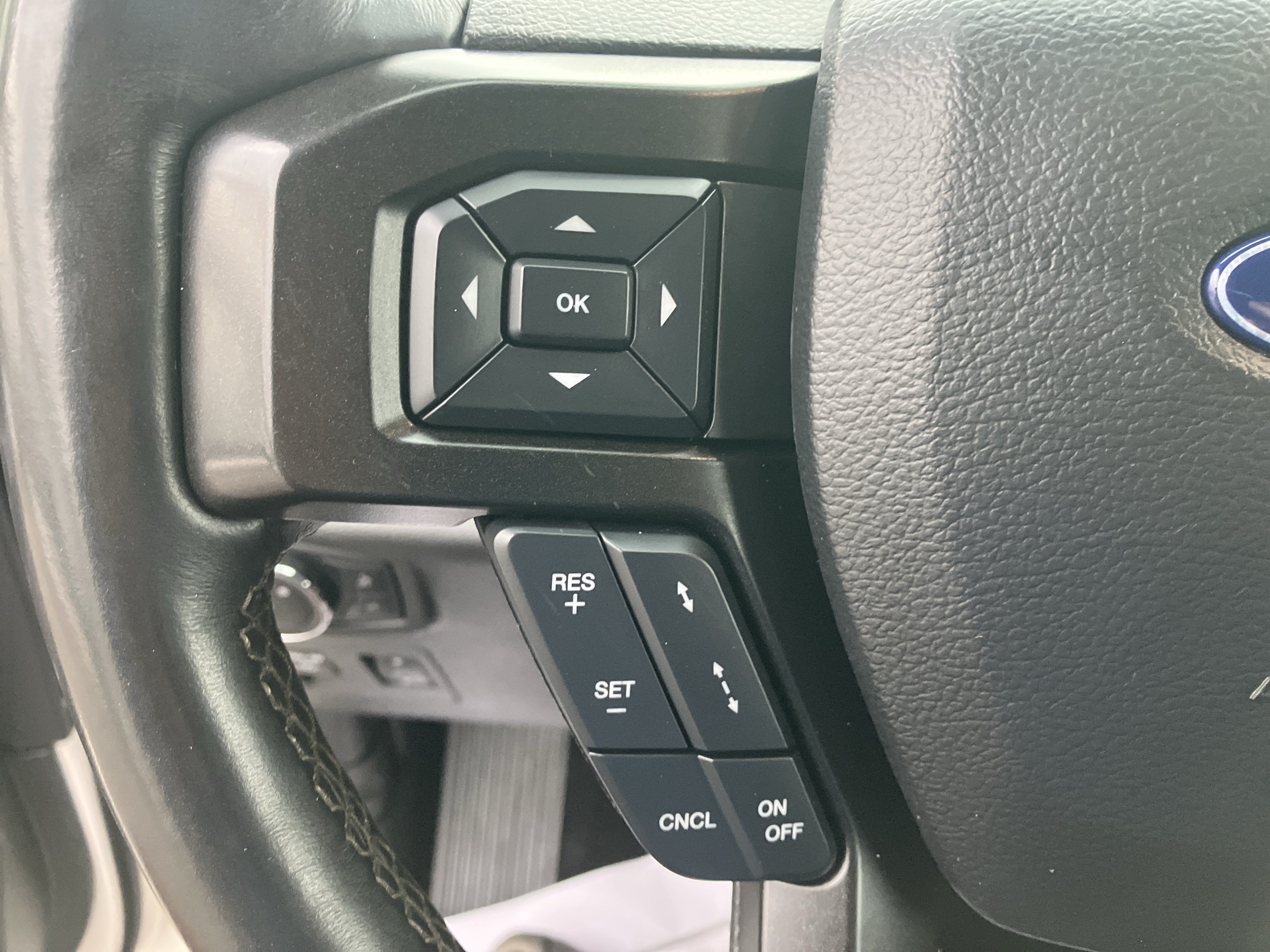 Used 2019 Ford Expedition Limited w/ Equipment Group 302A AWD/4WD image 24