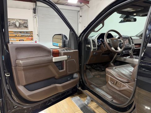 Used 2016 Ford F150 King Ranch w/ Equipment Group 601A Luxury AWD/4WD image 12