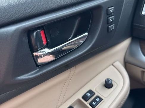 Used 2018 Subaru Outback 2.5i Limited image 18