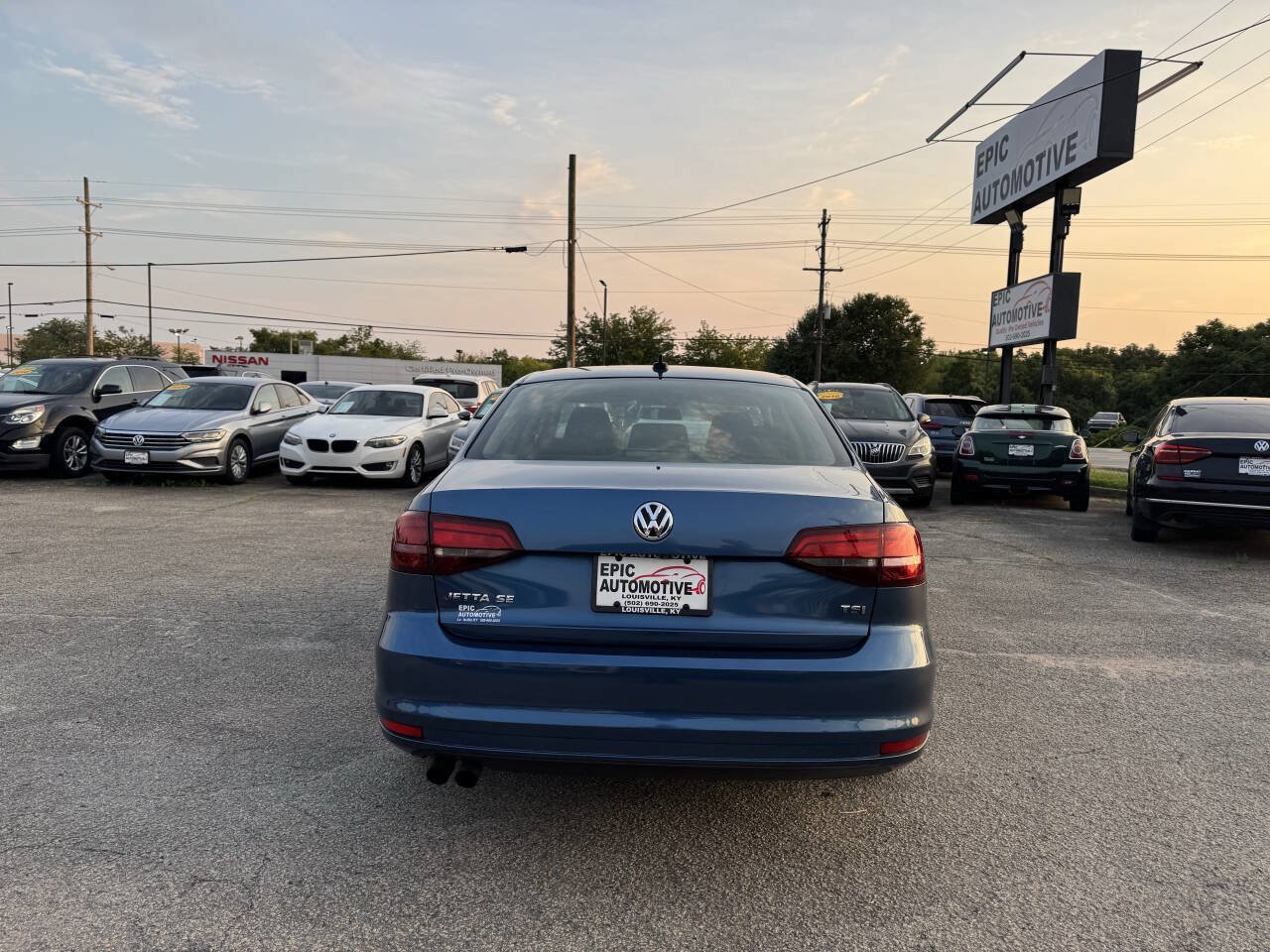 Used 2016 Volkswagen Jetta SE FWD image 5
