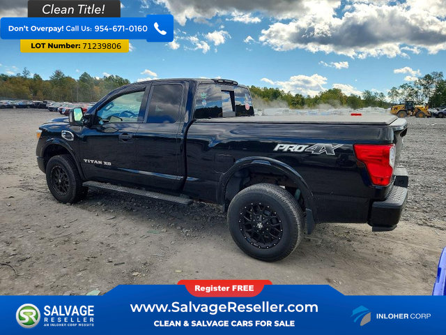Used 2017 Nissan Titan PRO-4X w/ Pro-4x Convenience Package AWD/4WD image 3