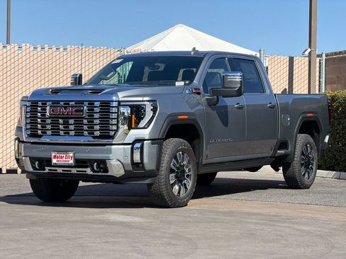 New 2026 GMC Sierra 2500 Denali w/ Denali Reserve Package AWD/4WD image 8