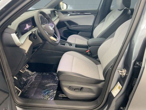 New 2026 Volkswagen Tiguan SE R-Line image 5