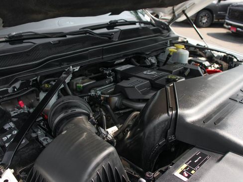 Used 2021 RAM 5500 Tradesman w/ Chrome Appearance Group image 12