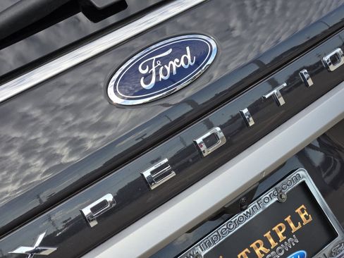 Used 2022 Ford Expedition Max XLT image 13