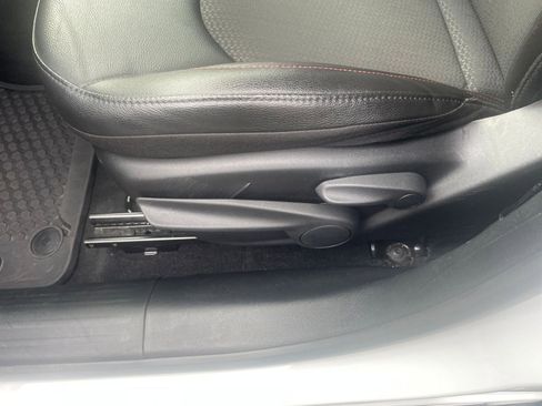 Used 2025 Jeep Compass Trailhawk image 23