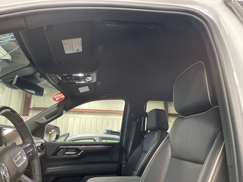Used 2026 GMC Yukon Elevation AWD/4WD image 13