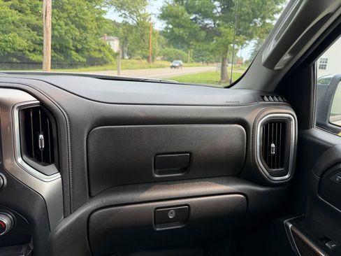 Used 2019 Chevrolet Silverado 1500 LT AWD/4WD image 28