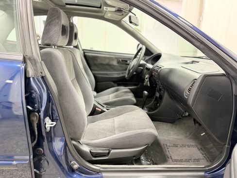 Used 1997 Acura Integra LS image 25