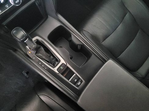 Used 2019 Honda Accord EX-L image 26