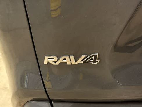 Used 2019 Toyota RAV4 Limited w/ Carpet Mat Package AWD/4WD image 27