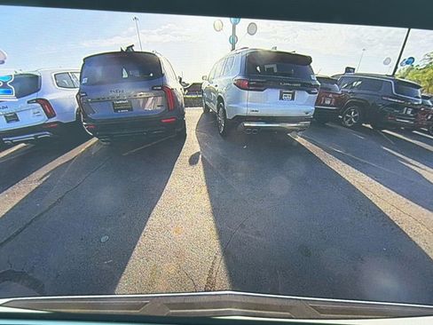 Used 2023 Cadillac Escalade Premium Luxury image 30