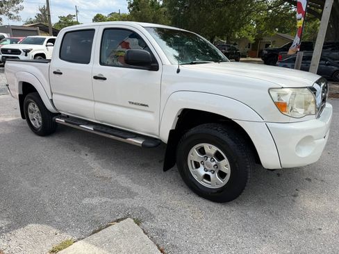 Used 2007 Toyota Tacoma PreRunner RWD image 3