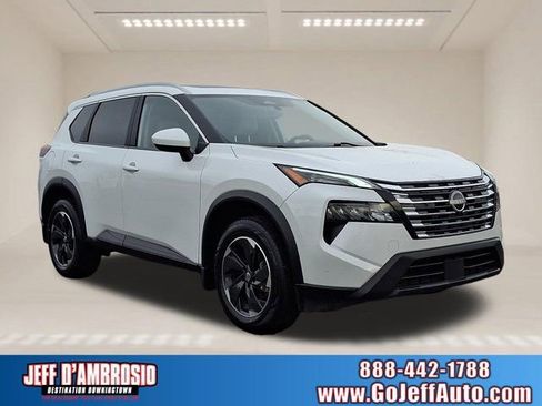 Used 2024 Nissan Rogue SV w/ SV Premium Package image 1