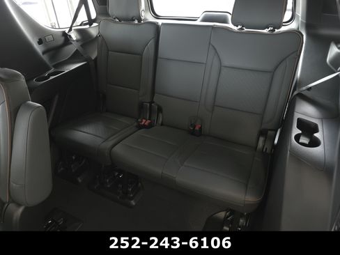 Used 2026 GMC Yukon AT4 w/ AT4 Premium Plus Package AWD/4WD image 36