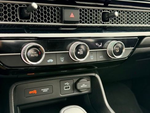 Used 2023 Honda Civic Sport image 15