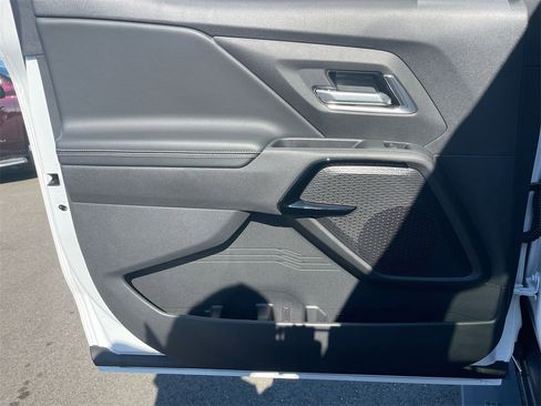 New 2026 Chevrolet Silverado EV LT image 27