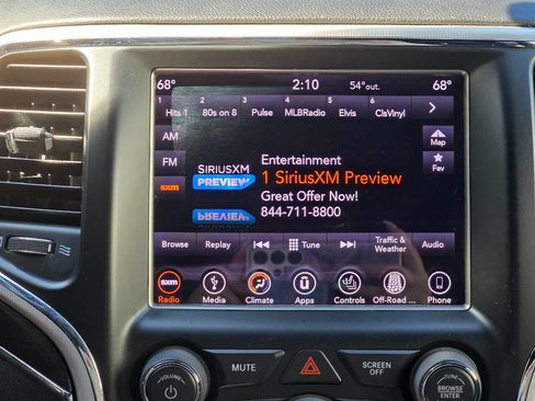 Used 2018 Jeep Grand Cherokee Limited image 23