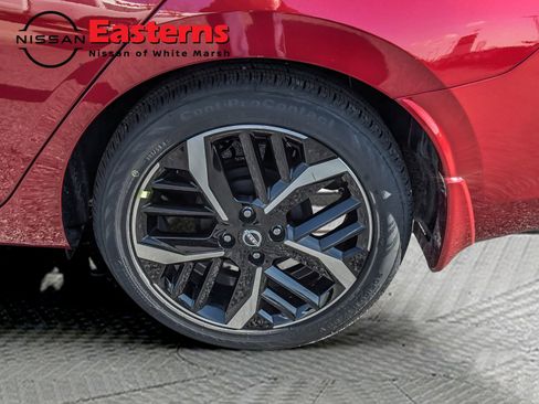 New 2025 Nissan Versa SR w/ Trunk Package image 10