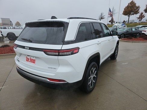 New 2025 Jeep Grand Cherokee Limited w/ Luxury Tech Group II image 6