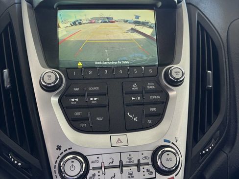 Used 2017 Chevrolet Equinox LT w/ Convenience Package image 10