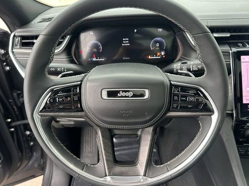 Used 2023 Jeep Grand Cherokee L Overland w/ Luxury Tech Group IV RWD image 12