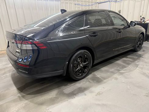 Used 2025 Honda Accord SE image 14