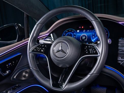 Certified 2023 Mercedes-Benz EQS 580 580 4MATIC&reg; Sedan image 16