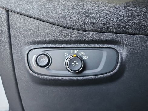 Used 2023 Chevrolet Equinox LS w/ Sport Edition image 18