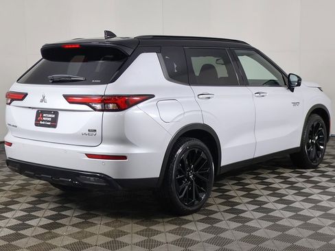 New 2025 Mitsubishi Outlander SEL Black Edition image 13