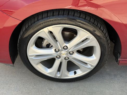 Used 2017 Chevrolet Cruze Premier FWD image 13