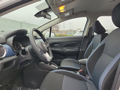 Certified 2025 Nissan Versa SV w/ Trunk Package image 15