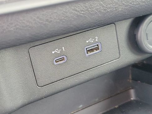Certified 2023 Nissan Rogue SV FWD image 28