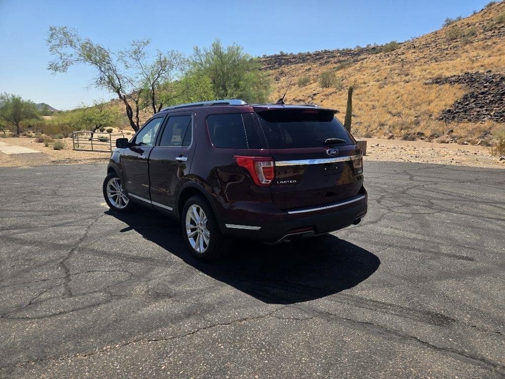 Used 2018 Ford Explorer Limited w/ Equipment Group 301A FWD image 9