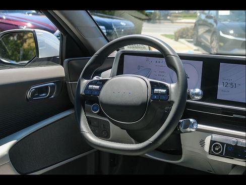 Certified 2023 Hyundai Ioniq 6 SEL RWD image 19