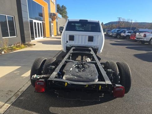 New 2026 RAM 3500 Tradesman w/ Chrome Appearance Group image 5