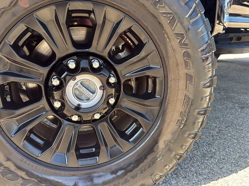 Used 2022 Ford F250 Lariat w/ Tremor Off-Road Package AWD/4WD image 29