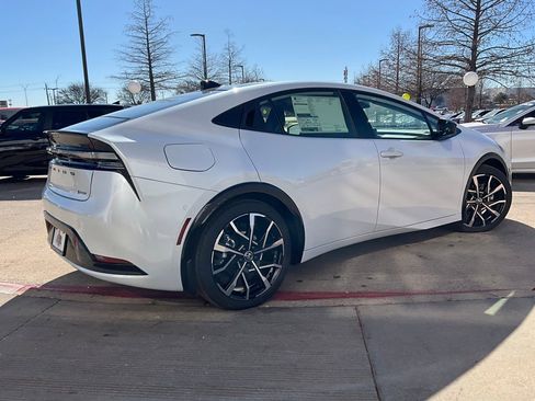 New 2026 Toyota Prius Plug-In Hybrid image 6