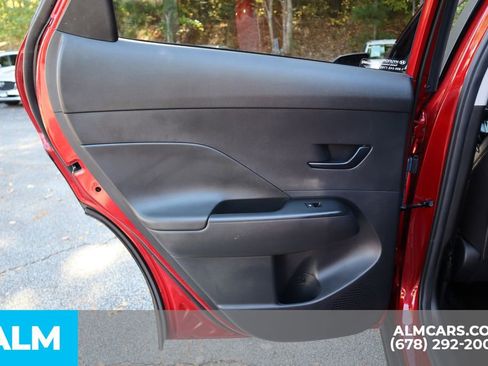 Used 2025 Hyundai Kona SEL image 17