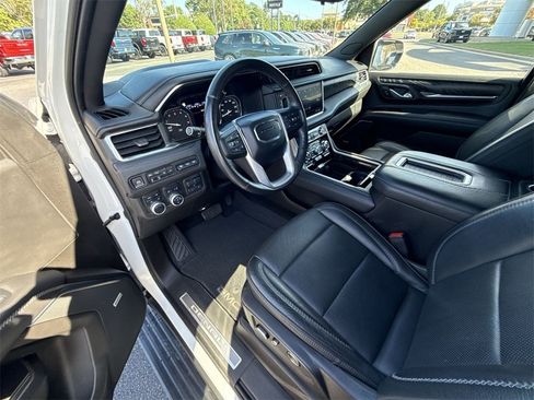 Certified 2021 GMC Yukon Denali w/ Denali Premium Package image 10