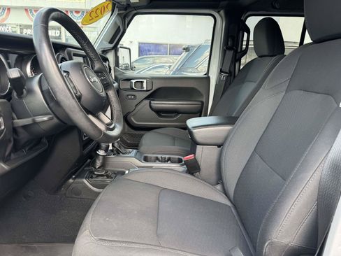 Used 2022 Jeep Wrangler Unlimited Sport AWD/4WD image 13