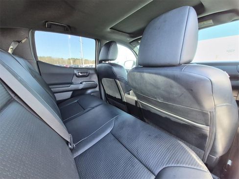 Used 2023 Toyota Tacoma TRD Off-Road w/ TRD Premium Off Road Package image 15