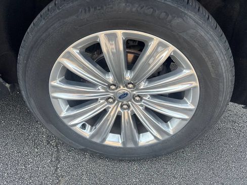 Certified 2020 Ford Explorer Limited w/ Class III Trailer Tow Package AWD/4WD image 9