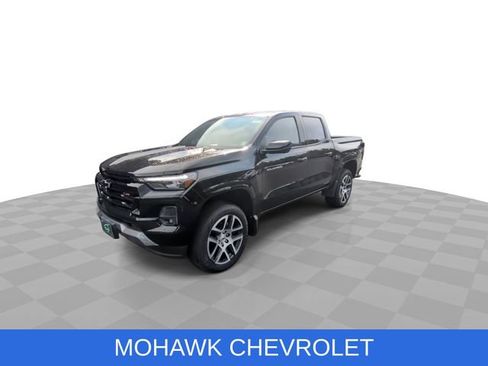Certified 2023 Chevrolet Colorado Z71 w/ Z71 Convenience Package 2 AWD/4WD image 4