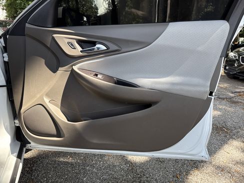 Used 2022 Chevrolet Malibu LT image 24