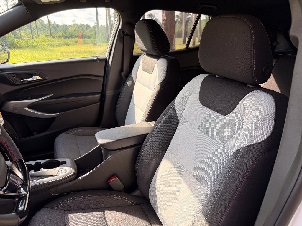 New 2026 Chevrolet Trax RS FWD image 14