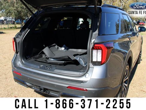 Used 2025 Ford Explorer ST-Line w/ Premium Package RWD image 44