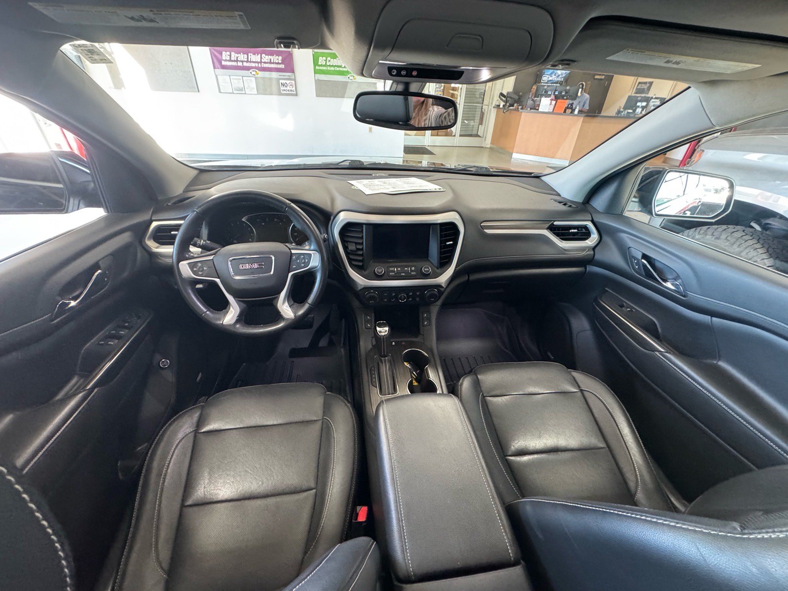Used 2019 GMC Acadia SLT AWD/4WD image 16